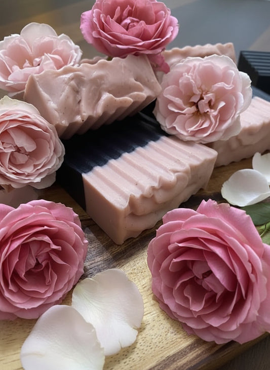 Goats Milk, Shea Butter Rose Kaolin Clay & Charcoal